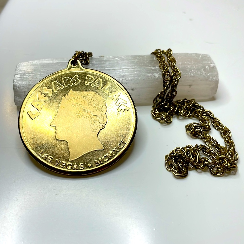 Vintage Caesars Palace Goldtone Coin Medallion Pendant Necklace 25th Anniversary